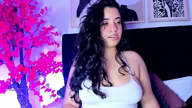 Kriss_chang01 live cam on StripChat