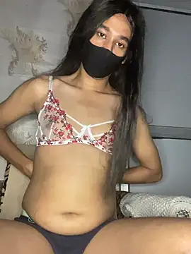 sissyindianboi live cam on StripChat
