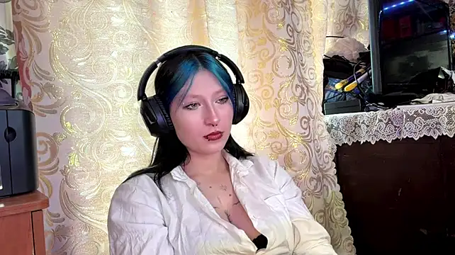 Missmeew live cam on StripChat