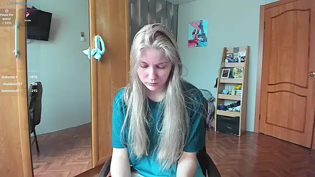 Tiny_Kiss