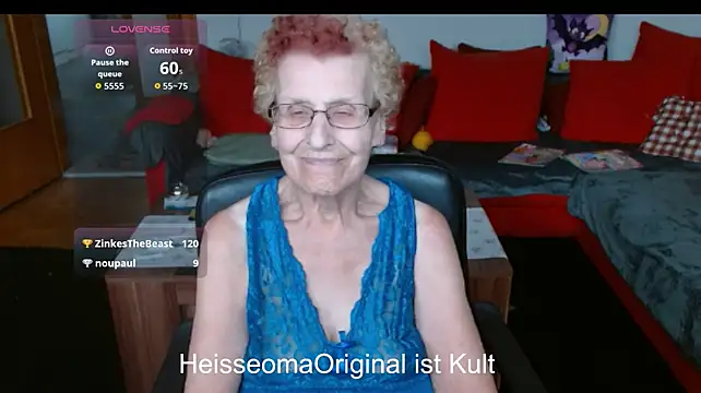 HeisseomaOriginal live cam on StripChat