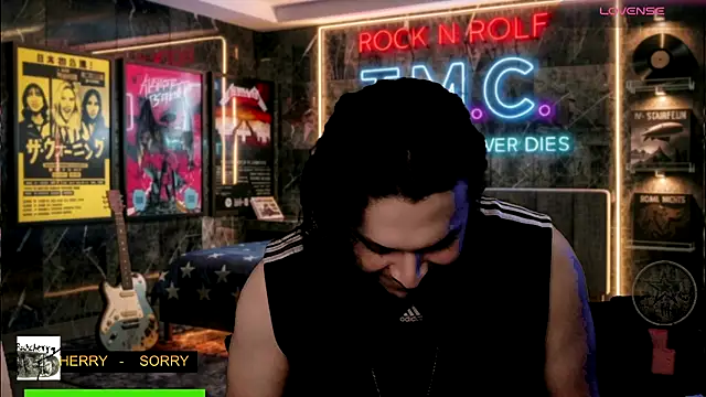 chino_roz live cam on StripChat
