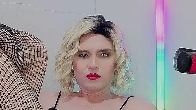 Zagadka55555 live cam on StripChat
