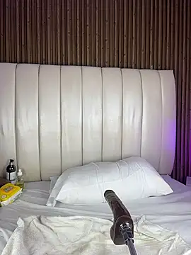 sandramilerr (F young) - control 5 minutes pussy