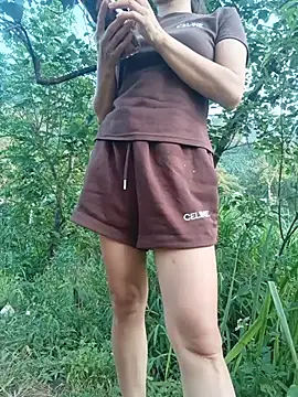 Linda-yiyi webcam
