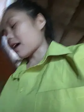 omiu-baby live cam preview