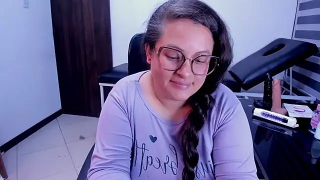 SaraThonson_ live cam preview