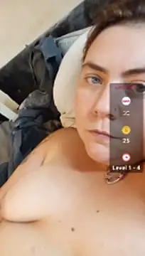Curvy-Milf-Eden