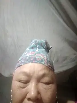 LoveMomy68 live cam preview