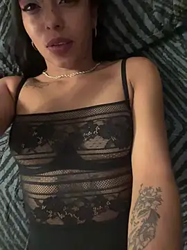 CharlotteHillss_ live cam preview