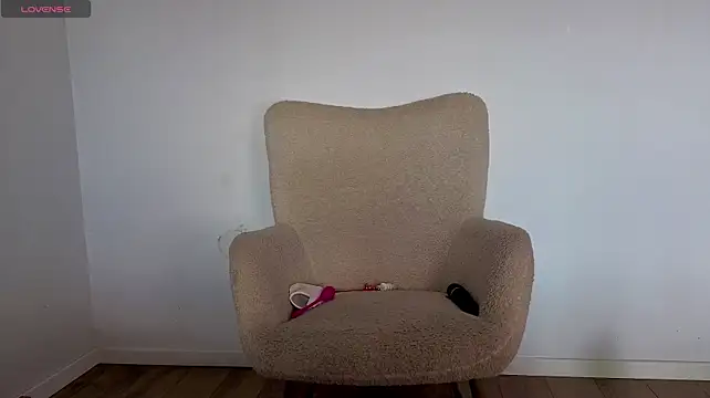 Jullyenn3 webcam