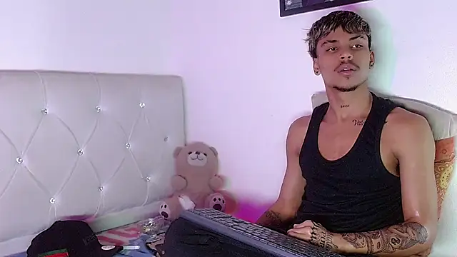 Angel_foxc13 webcam