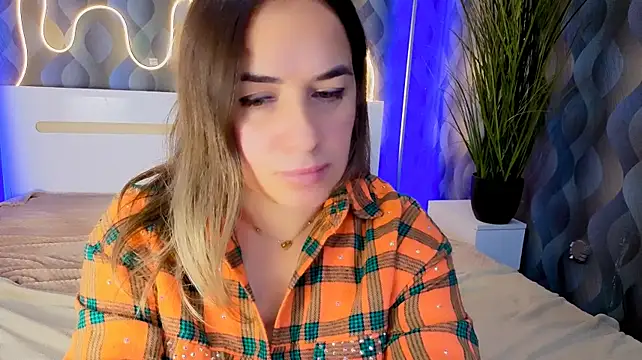 JuicyMillena webcam