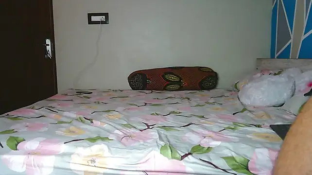 jace_desi webcam