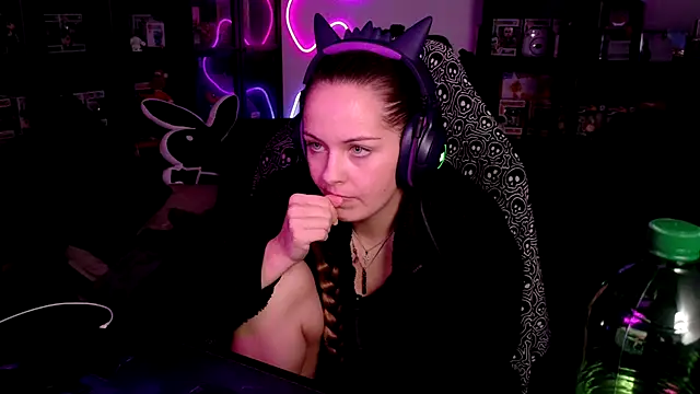 MaryPeach666 webcam