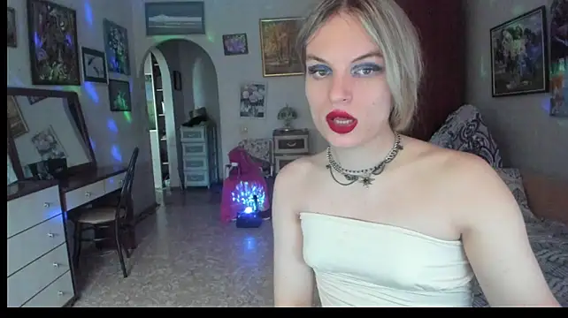 milliKira006 webcam