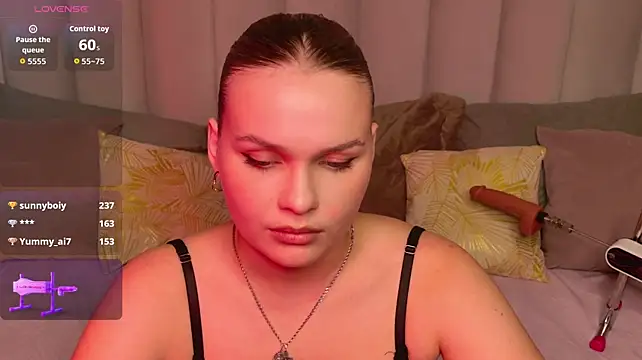 KattyWests webcam