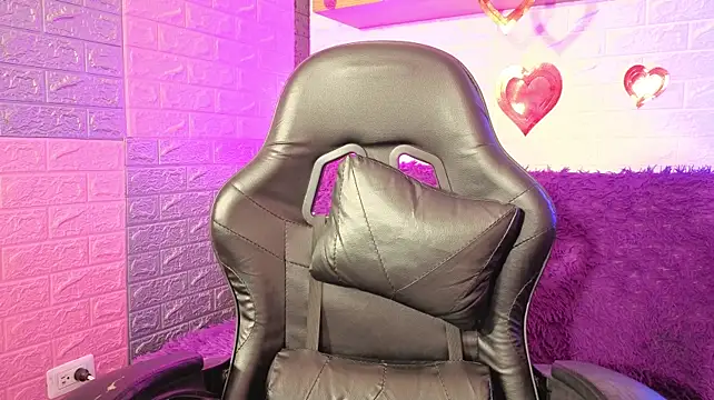 MeganFox23- webcam