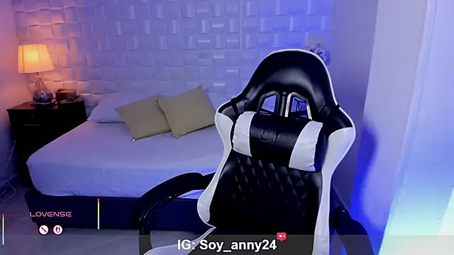 anny_rouse24 webcam
