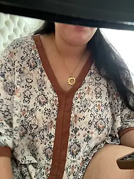 Bold-arabic-vibes webcam