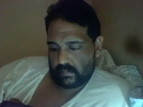 elpoop7305 live cam on StripChat