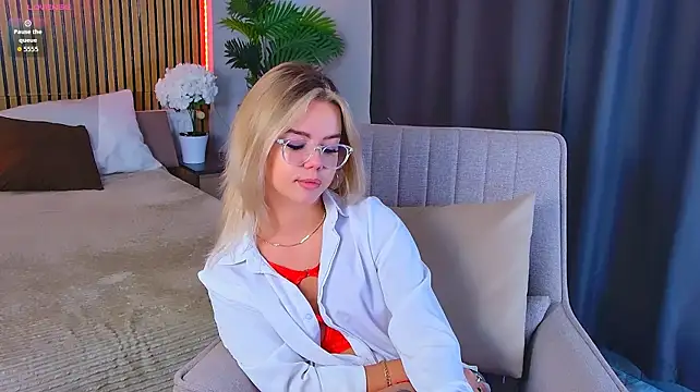 PrincessSlay webcam
