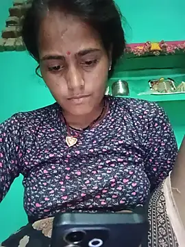 Maya_cut webcam