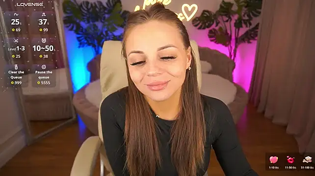 LexxxyJoy webcam
