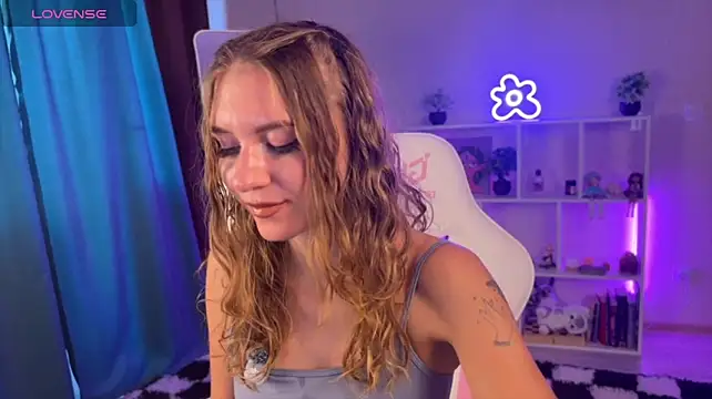 KellySunn webcam
