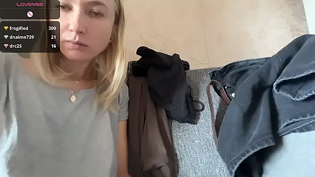 AngelJeni webcam