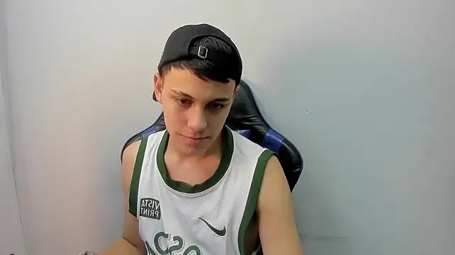 Ethanx18_ webcam