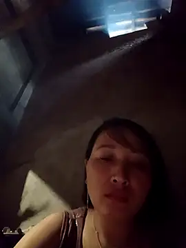 Angelina-Luxxy webcam
