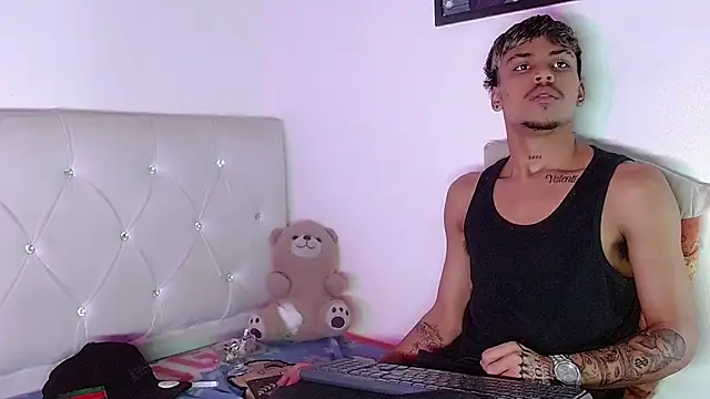 Angel_foxc13 webcam