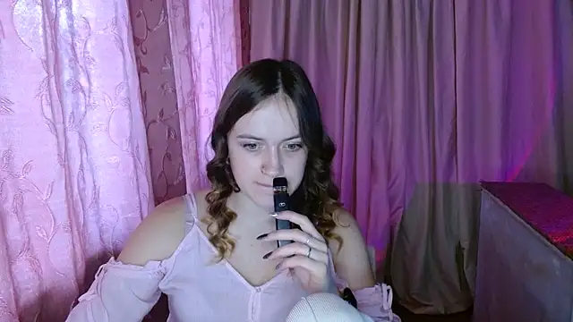 ElinaStar00 webcam