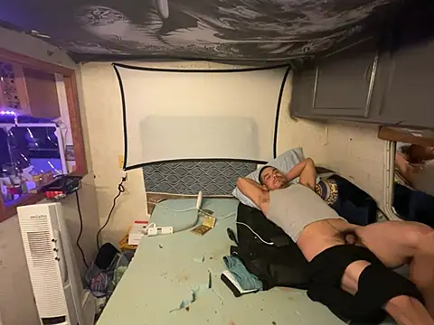 OmarSalasxh33 webcam