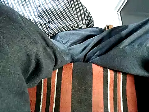 manan28 (M grandpa) - nude show with oil