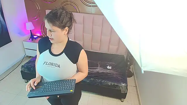 valeriaa19 webcam