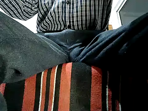 manan28 (M grandpa) - nude show with oil