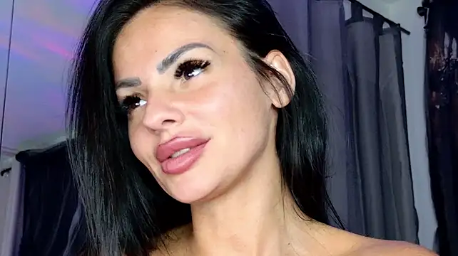 Elle_Vie webcam