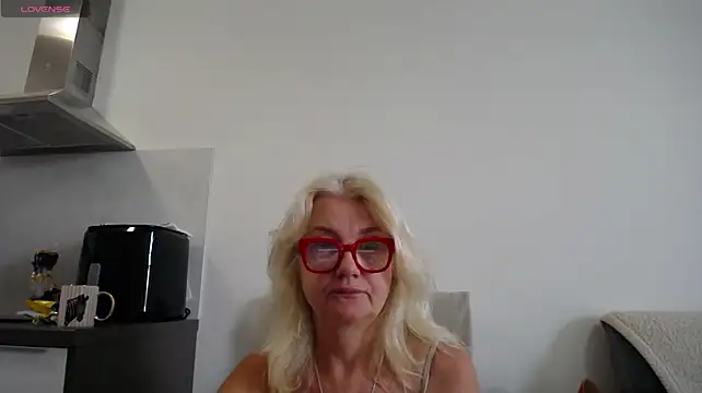Blond_Woman webcam