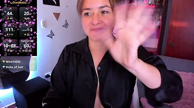 luciamature_ webcam