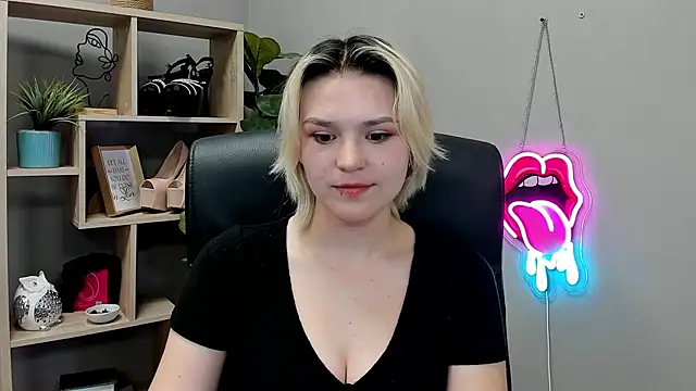 SweetLilyxo webcam
