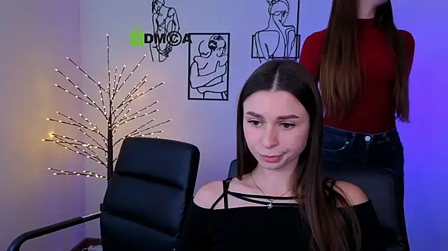 chloe_ley webcam