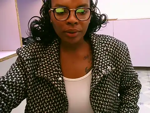 Bustycece webcam