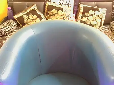 cute-zaraa webcam