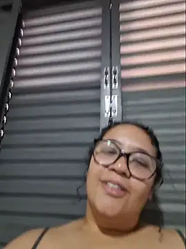 yasminmeyerofc webcam