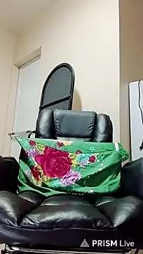 WetVirginPussy webcam