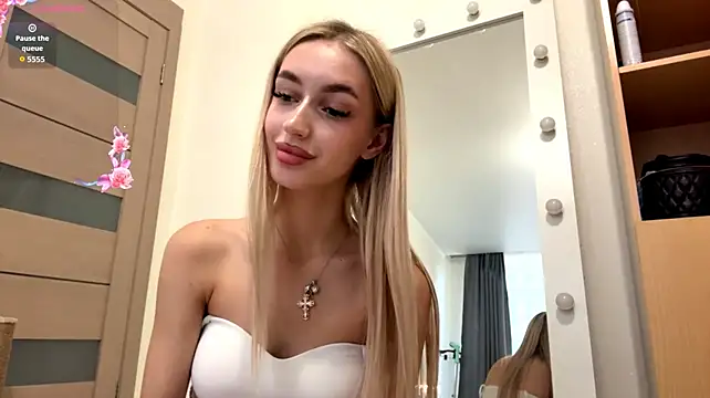 TanekaAmela webcam