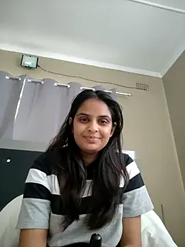 SelenaGomez26 webcam