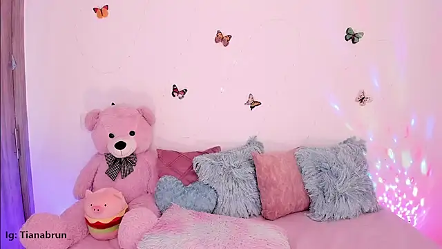 Zara_uwu_ webcam